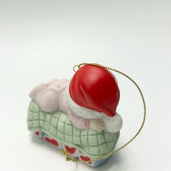 🌨️❄️🔴Precious Moments - Baby’s 1st Christmas (2021) Porcelain Ornament - Picture 10 of 17